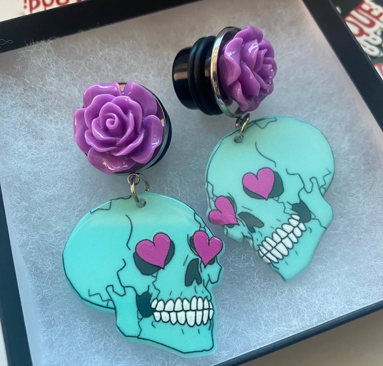 Skull Heart On Dangle Plugs